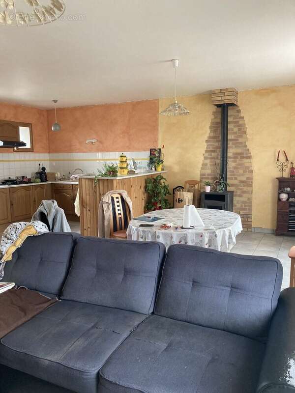 Appartement à MONTROND-LES-BAINS
