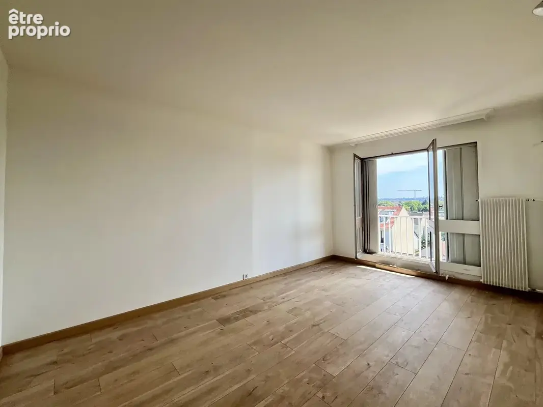 Coup de cur familial : Grand F5 de 103 m² avec balcon et vue sur Paris  Le Blanc-Mesnil - photo 6