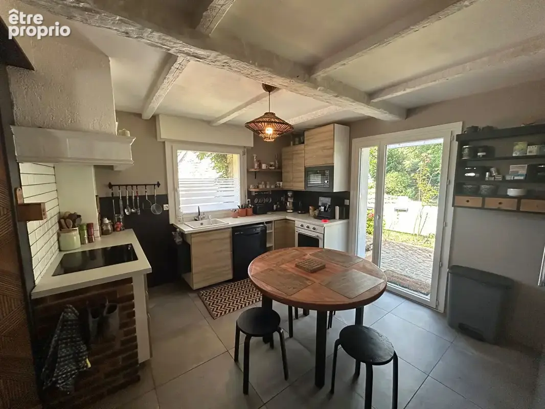 PLOUGOURVEST- Maison de caractère- 8 pièces 175m2 - photo 5