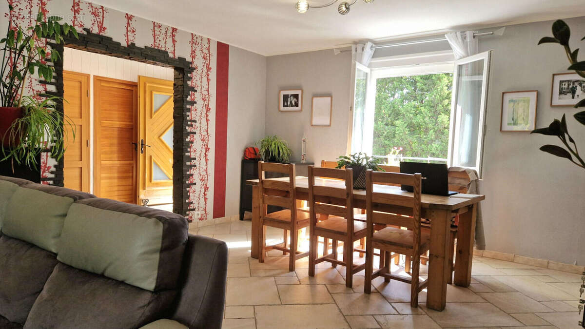 Maison à VAISON-LA-ROMAINE