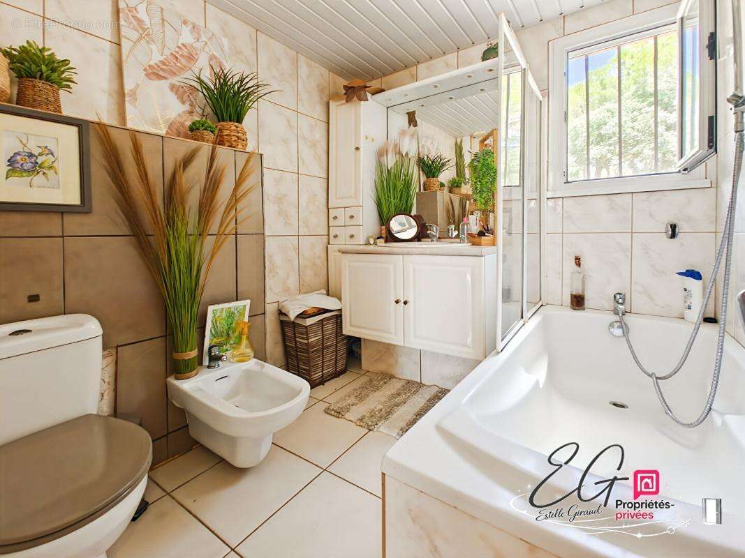 Domaine de charme : Propriété avec piscine et deux logements indépendants au coeur de la nature - photo 6