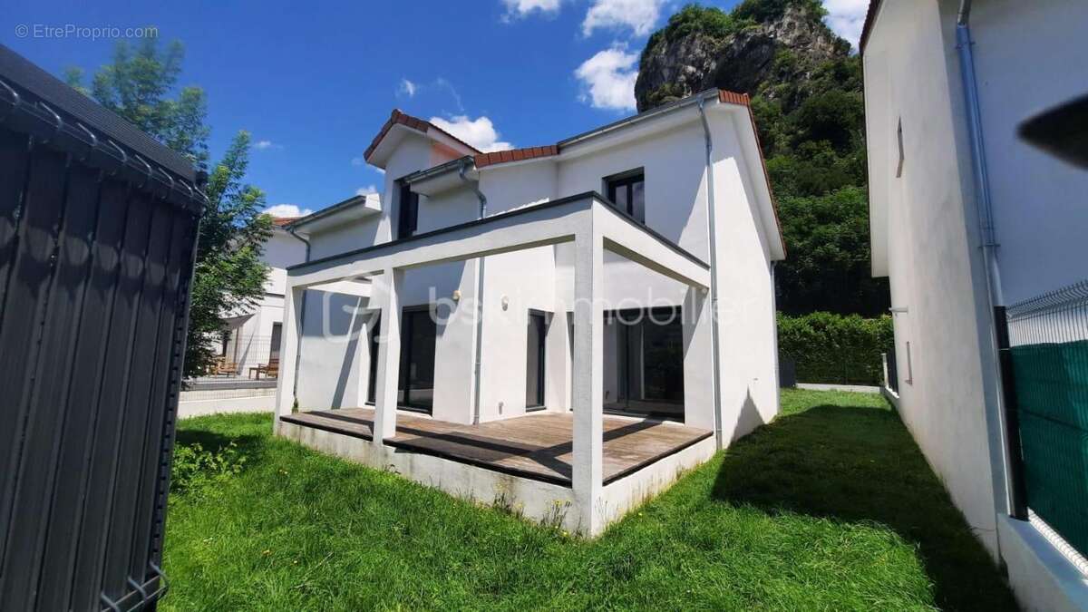 Maison à FONTANIL-CORNILLON