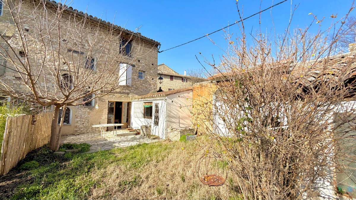 Maison à PERNES-LES-FONTAINES