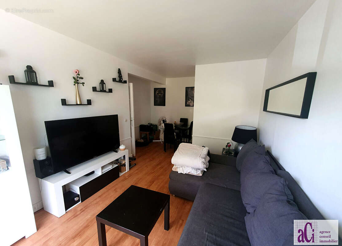 Appartement à L&#039;HAY-LES-ROSES