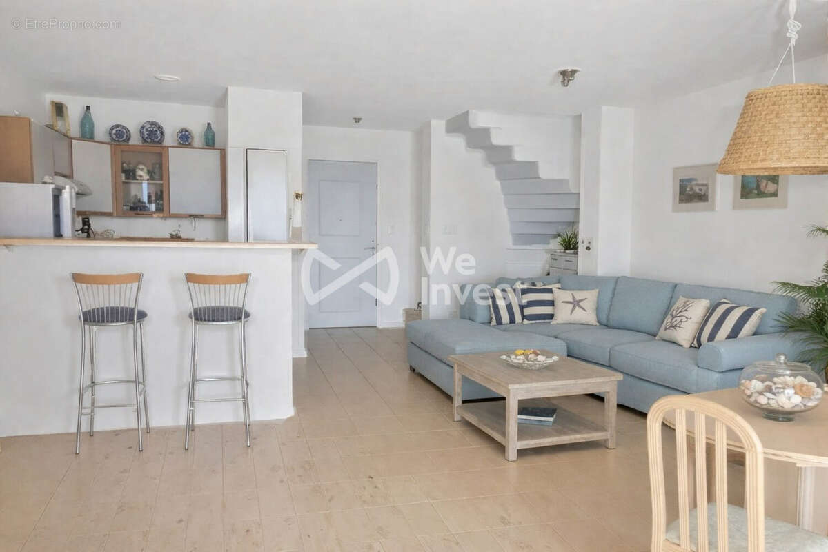 Appartement à CARRY-LE-ROUET