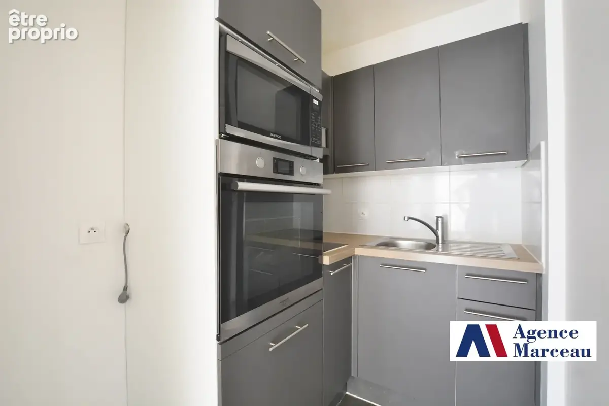 F2 avec balcon+ Cave & Box en option - photo 9
