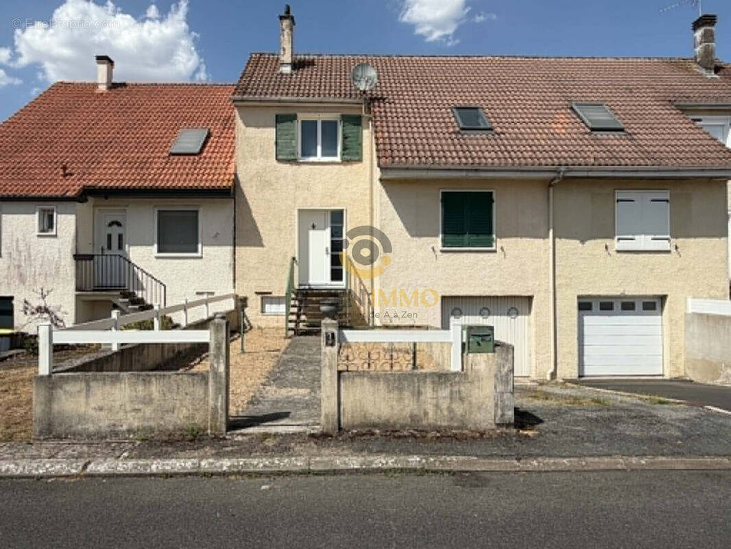 Maison à PARTHENAY