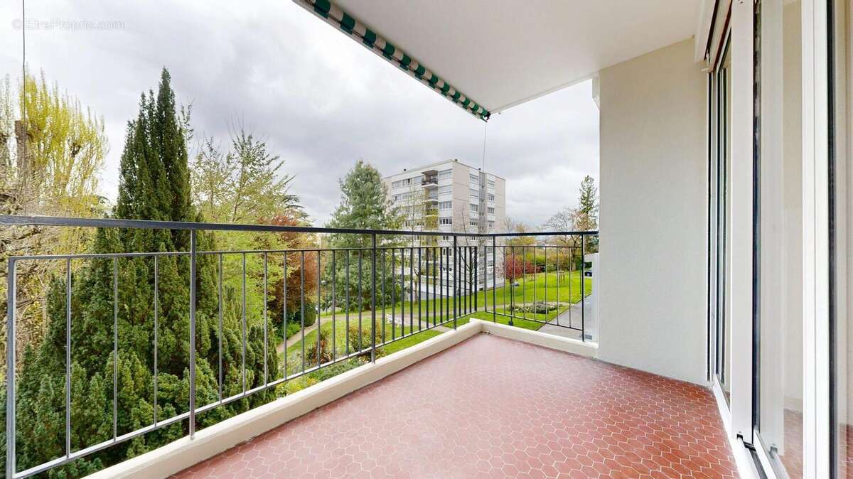 Appartement à OULLINS