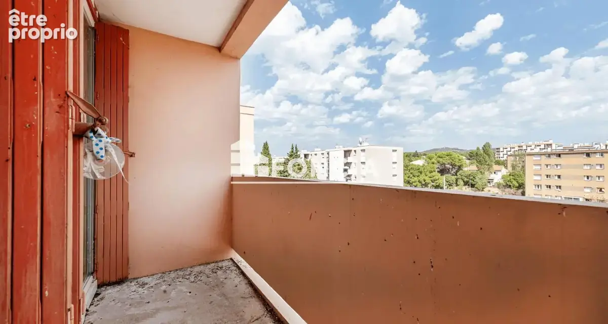 Quartier de La Monaque à Salon-de-Provence : Appartement de type 3 de 66 m2 avec balcon - photo 3