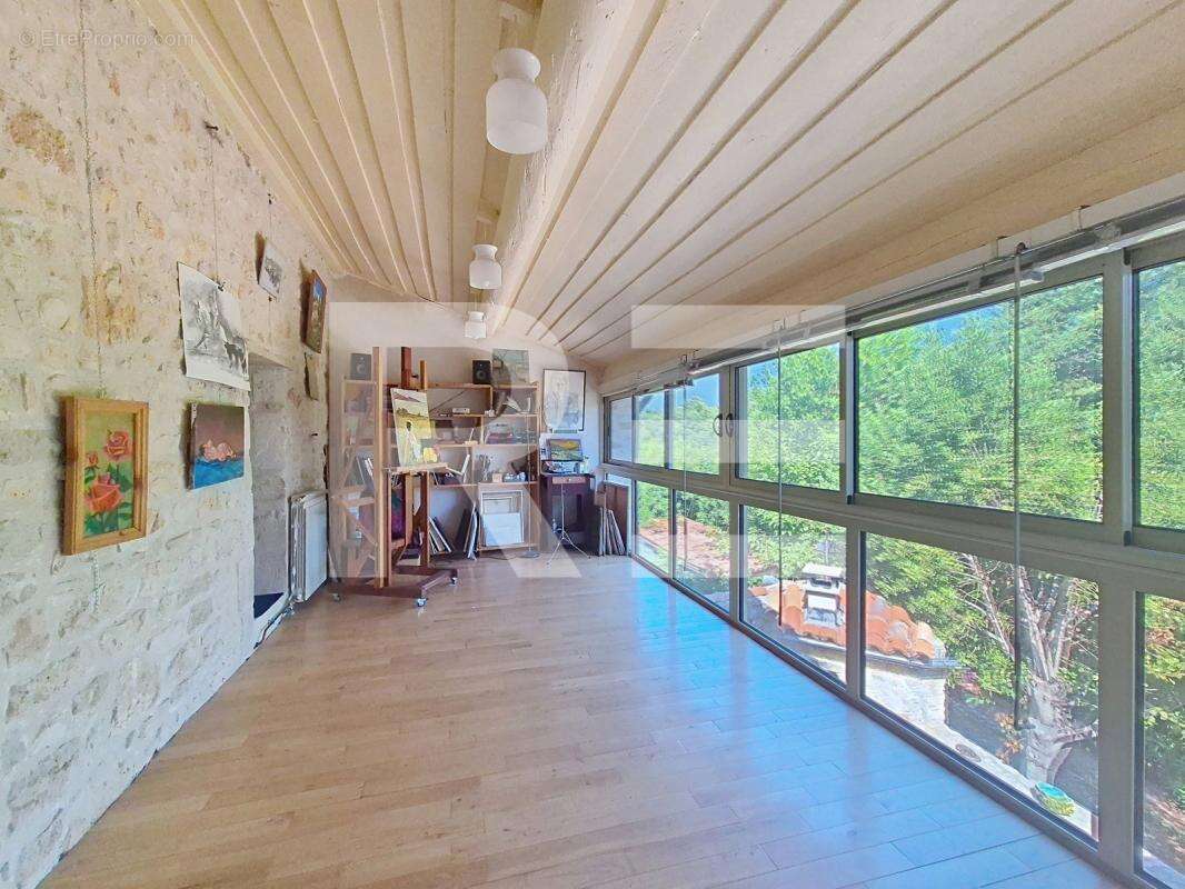 Maison à AUBUSSARGUES