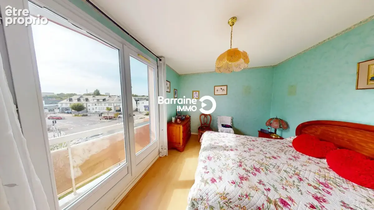 A vendre- lorient secteur merville- appartement t5 de 90 m² avec balcon -garage-ascenseur - photo 8