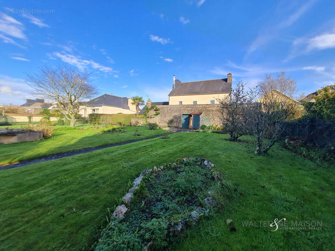 Maison à PLONEVEZ-DU-FAOU