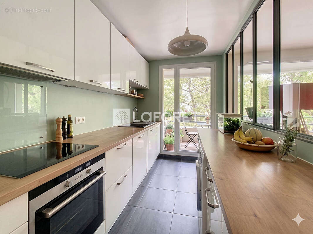 Appartement à SURESNES