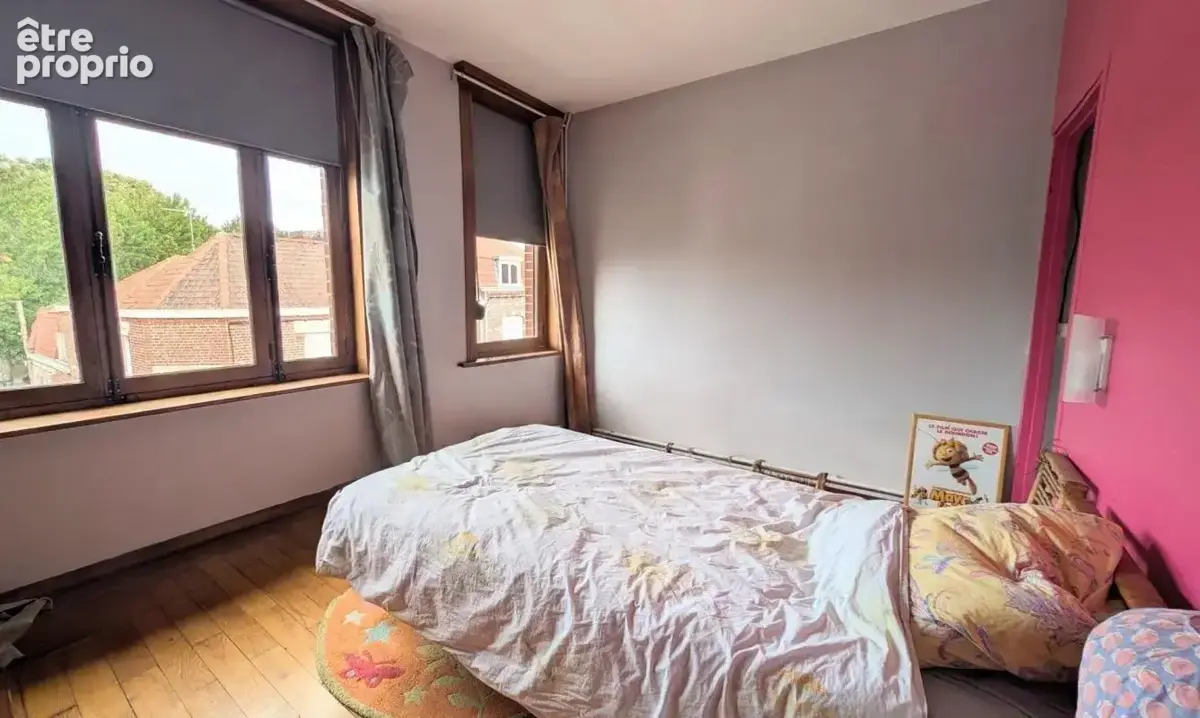 Maison semi-individuelle avec cachet, 4 chambres, 2 garages, grande terrasse - photo 8