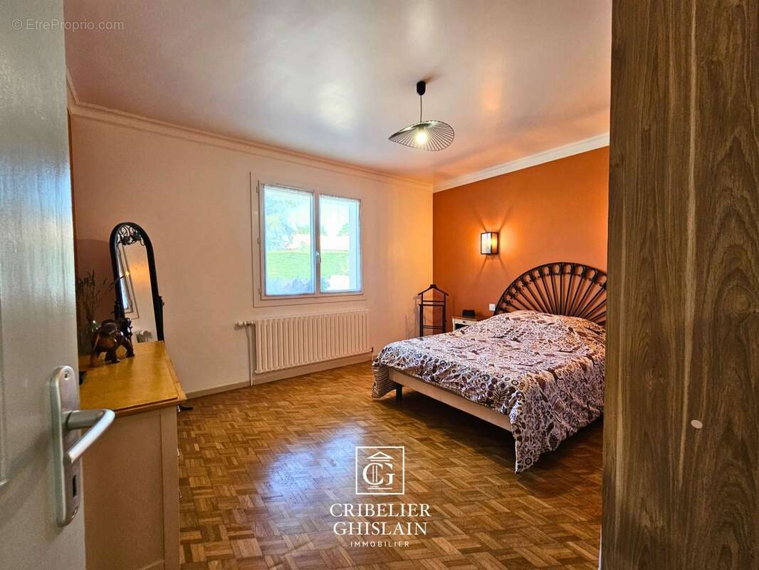 Maison familiale rénovée 240 m² – 10 pièces – 4 chambres – Essarts-en-Bocage (85) - photo 13