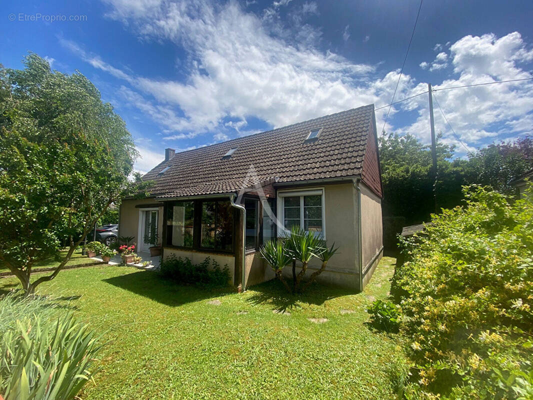 Maison à ARTENAY