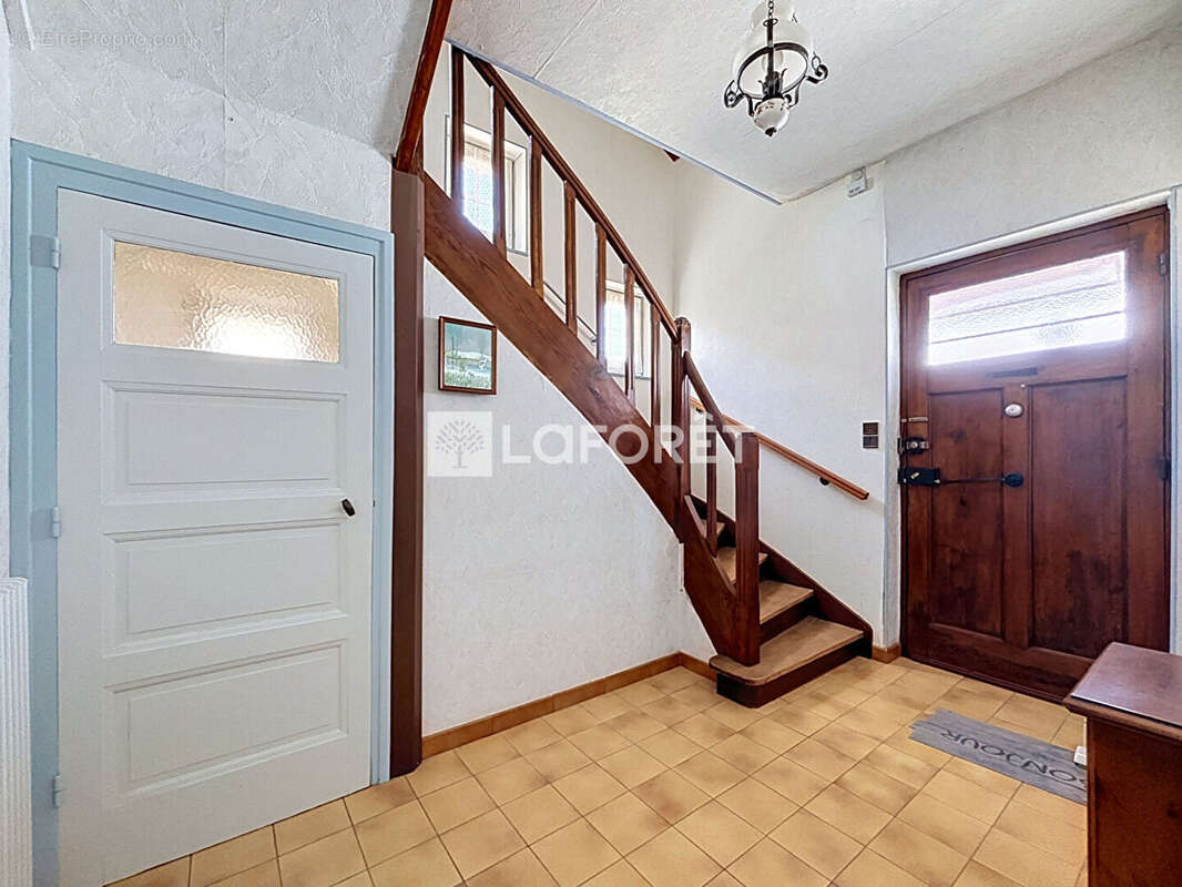Maison Peronnas 5 pièces 105 m2 - photo 5