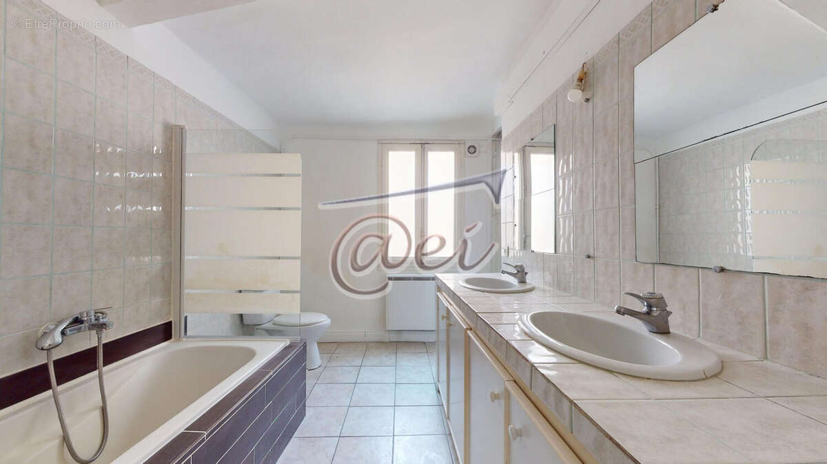 Appartement à SAINT-MAXIMIN-LA-SAINTE-BAUME