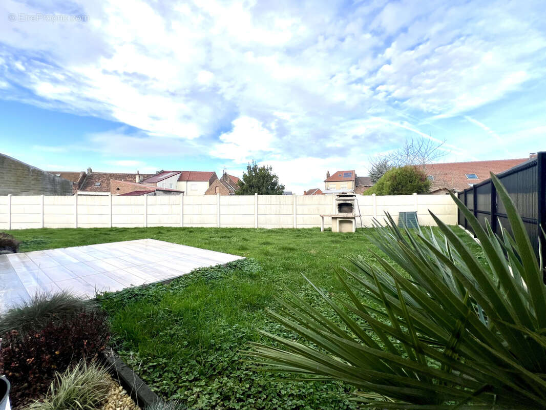 Maison à EVIN-MALMAISON