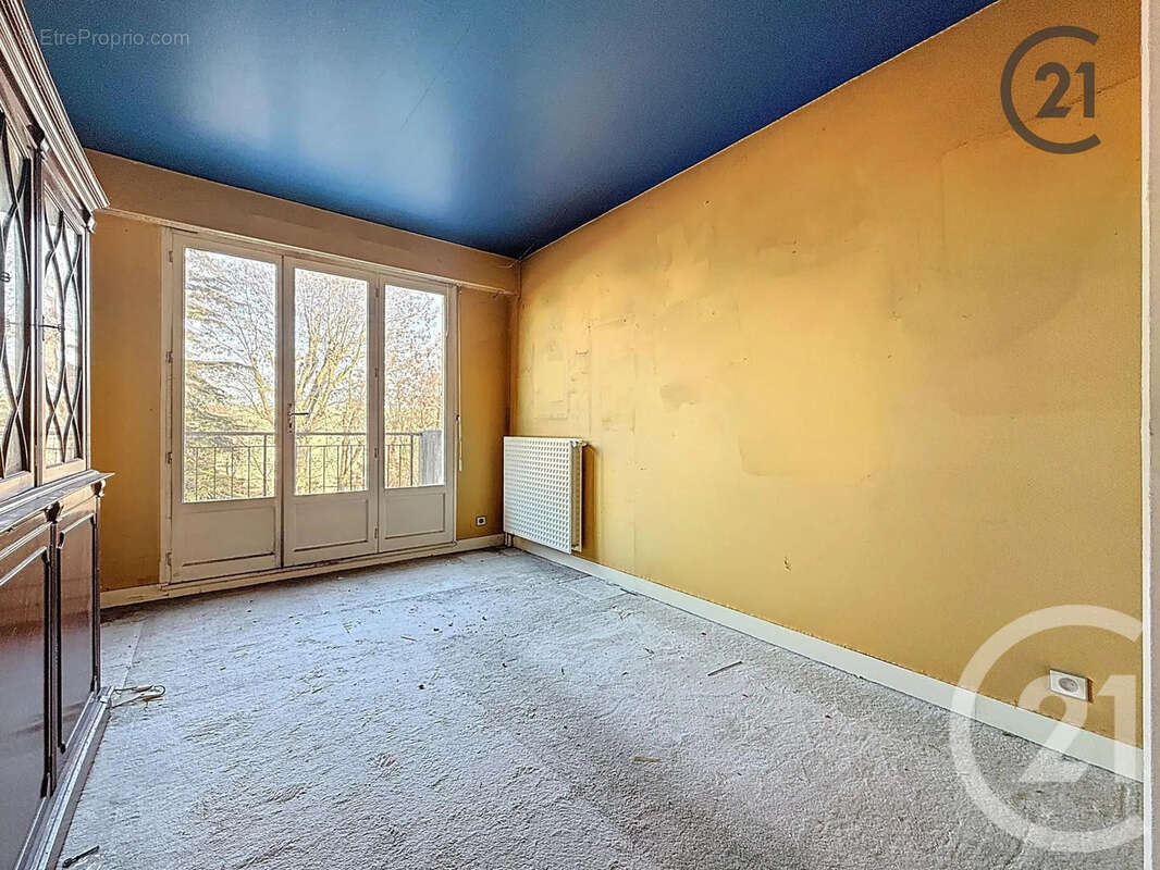 Appartement à BRIE-COMTE-ROBERT