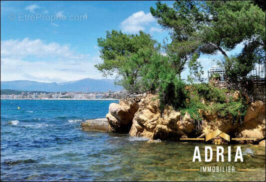 Appartement à VALLAURIS