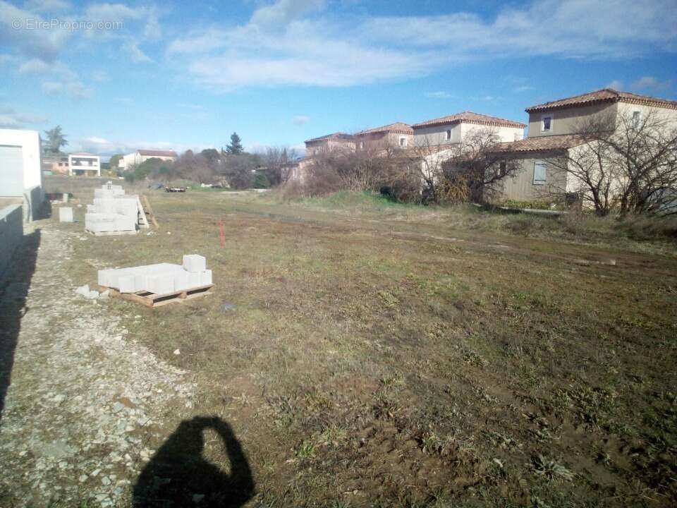 Terrain à ORAISON