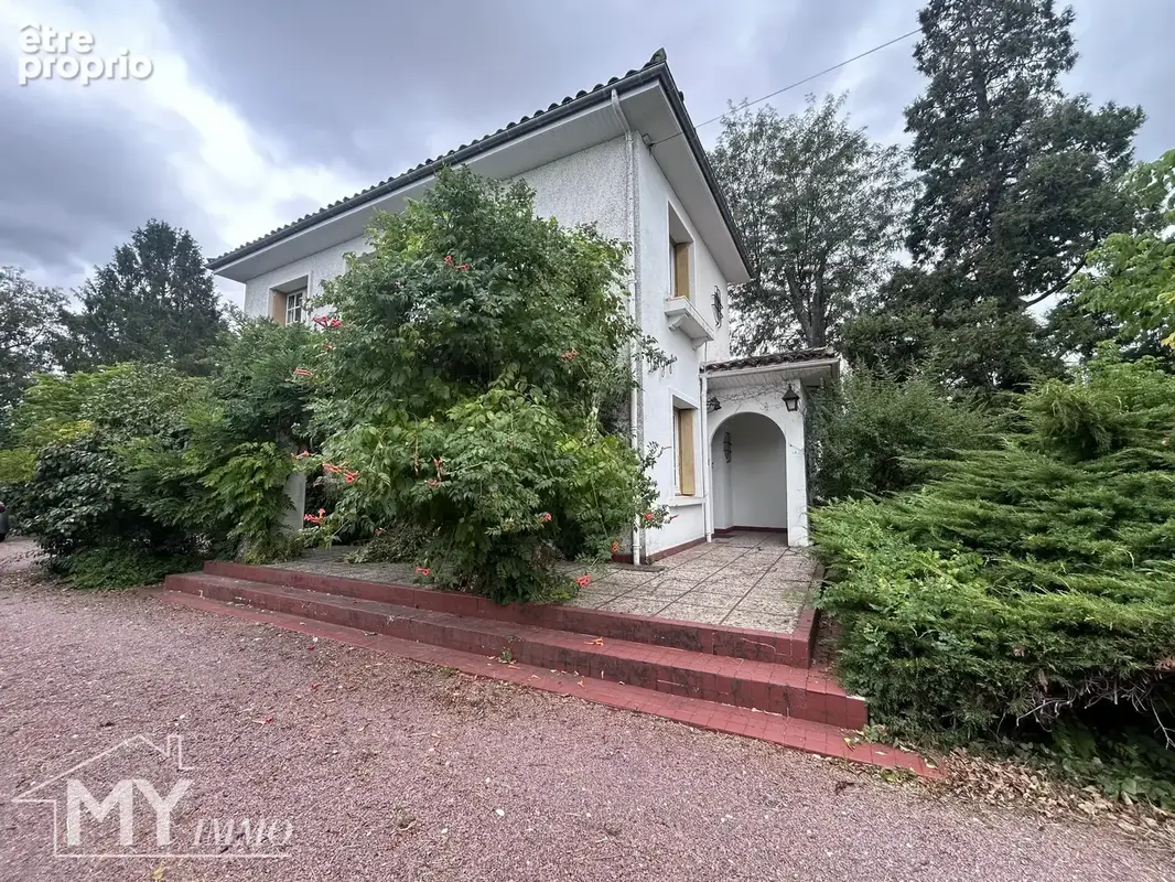 PINEUILH : Maison proche des commodités, jardin arboré, garage et terrasse couverte - photo 30