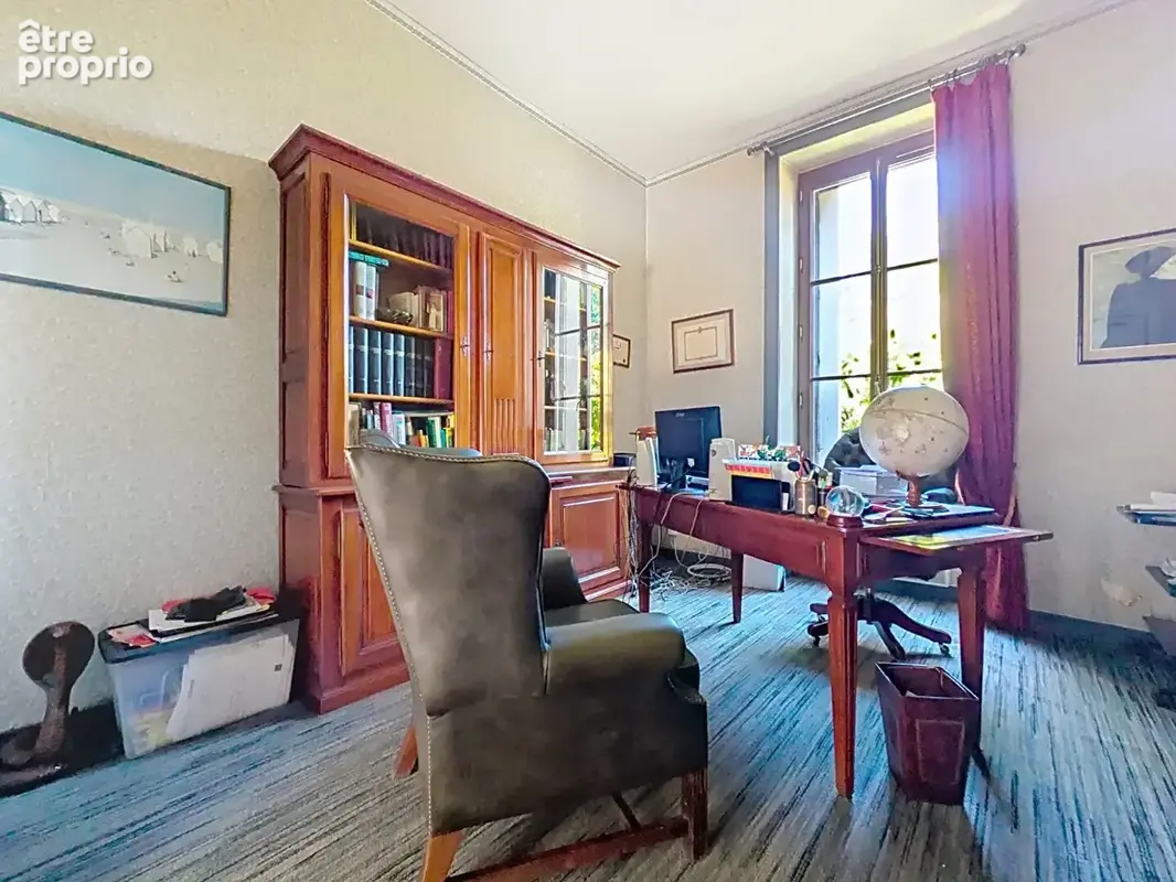 Maison en pierre 7 pièces à vendre - Saint-Aubin-d'Aubigné centre - photo 13