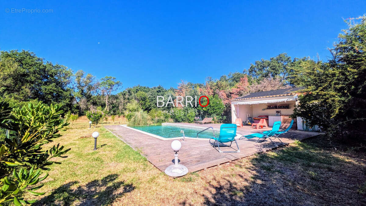 Maison à VILLENEUVE-DE-LA-RAHO