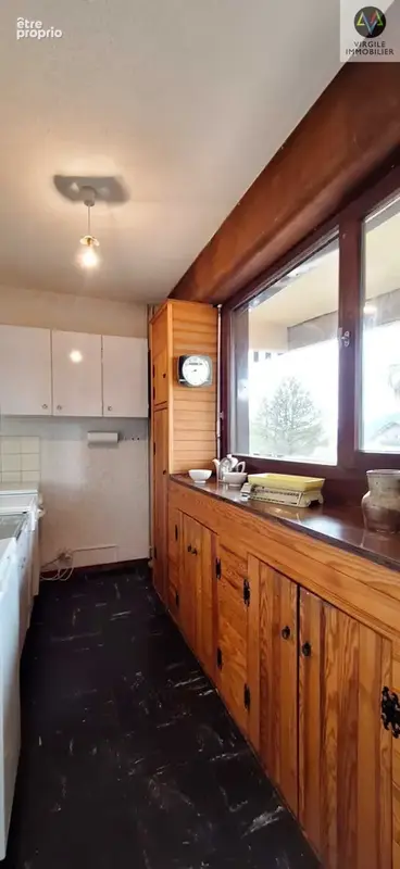 Appartement avec terrasse, piscine extérieure, cave et casier à skis - photo 5