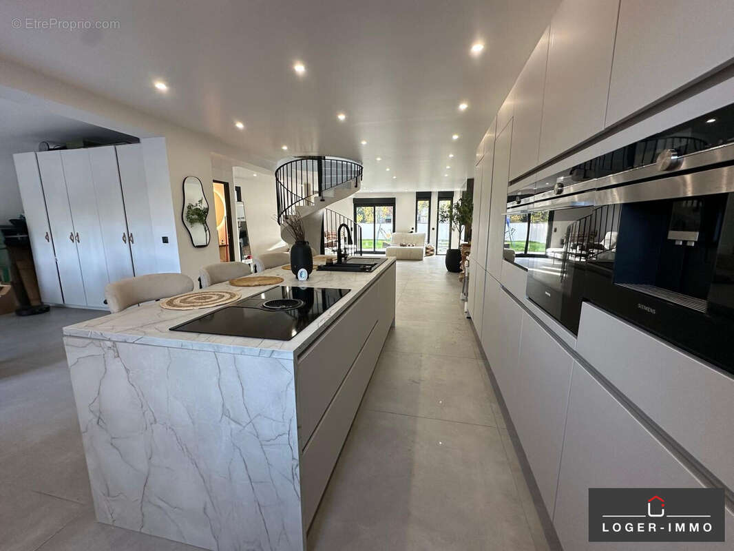 Maison à AULNAY-SOUS-BOIS