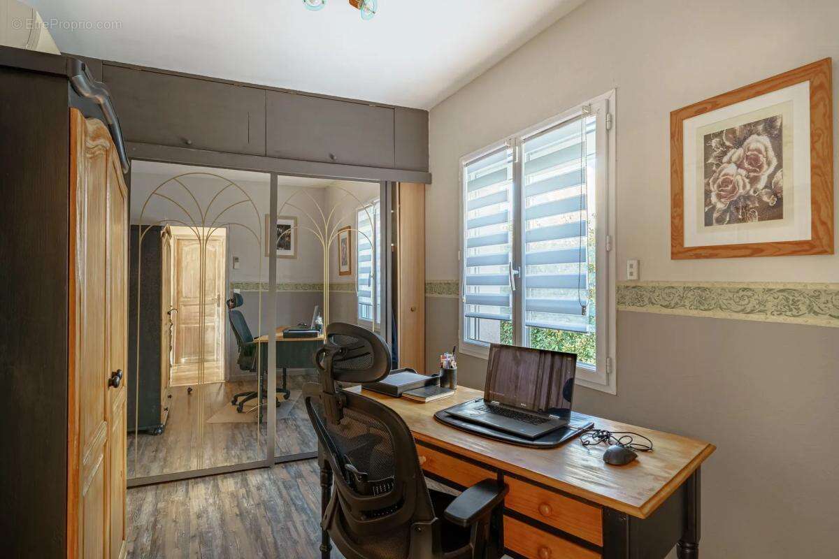 Maison à PELISSANNE