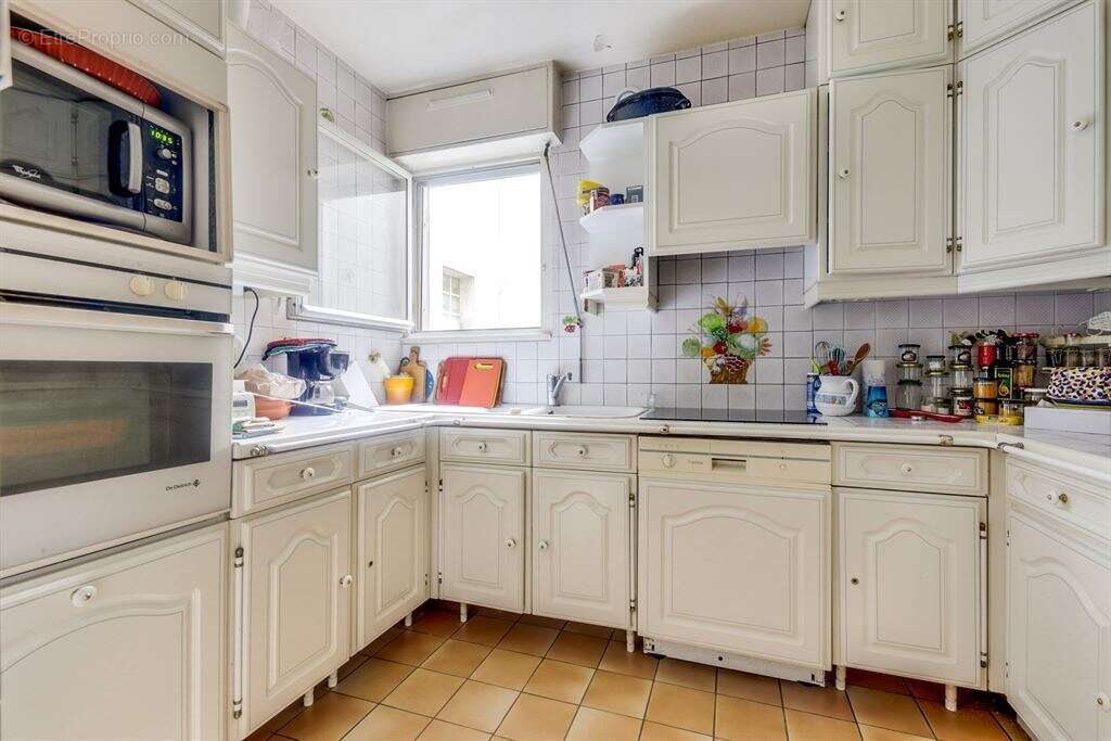 Appartement à PARIS-12E
