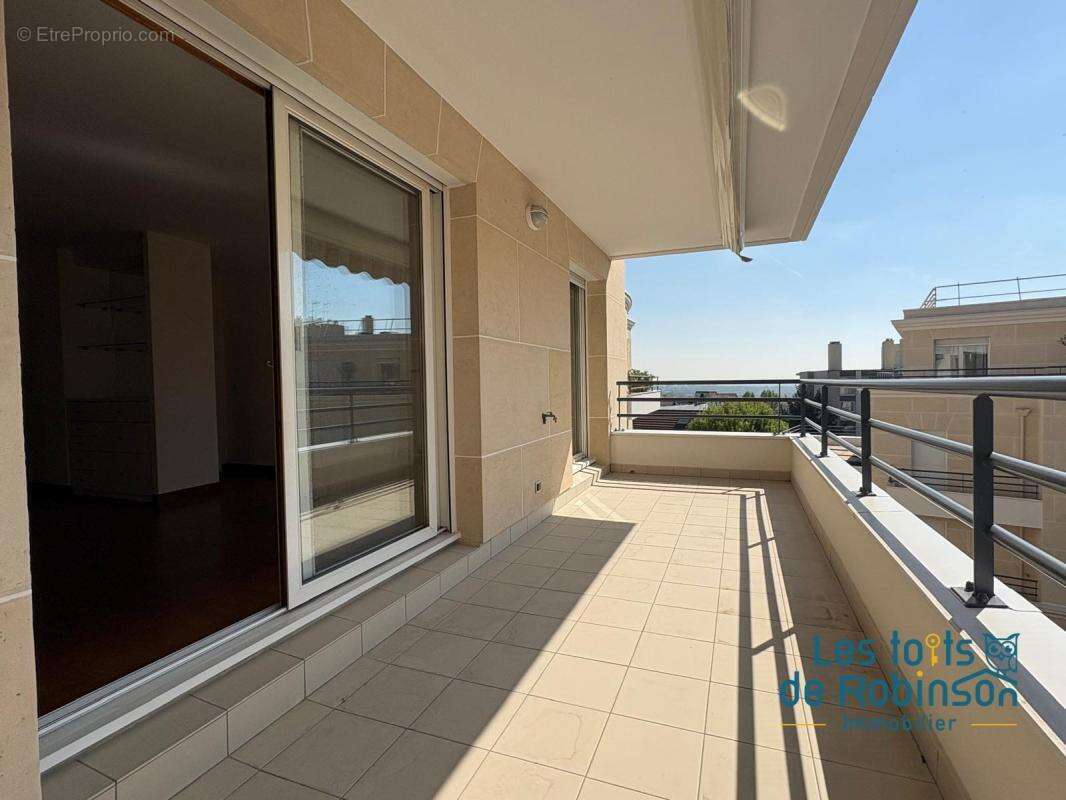 Appartement à LE PLESSIS-ROBINSON