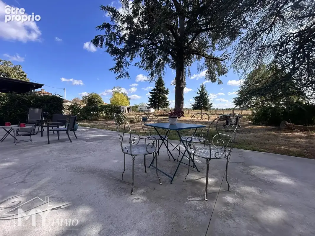 Élégante maison bourgeoise en pierre avec deux granges - photo 31