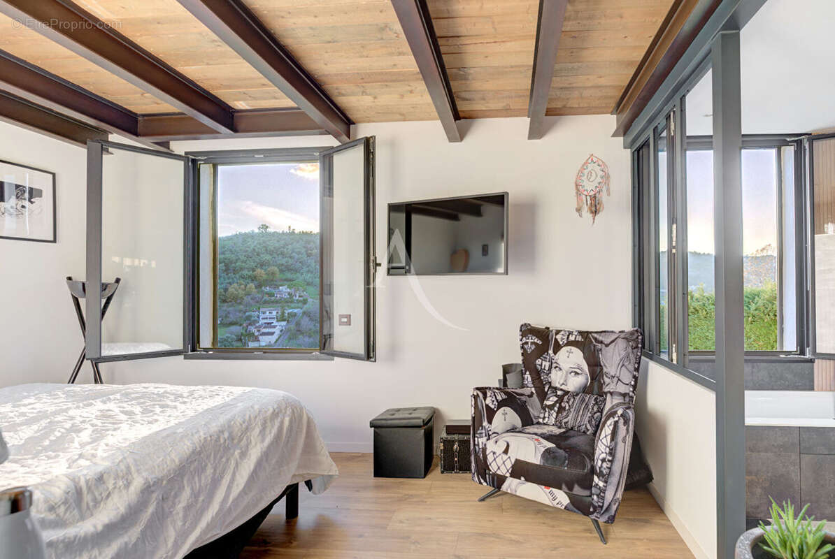 Maison à AURIBEAU-SUR-SIAGNE