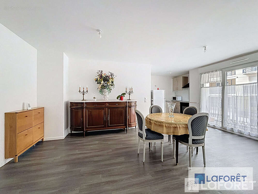 Appartement à LE PLESSIS-TREVISE