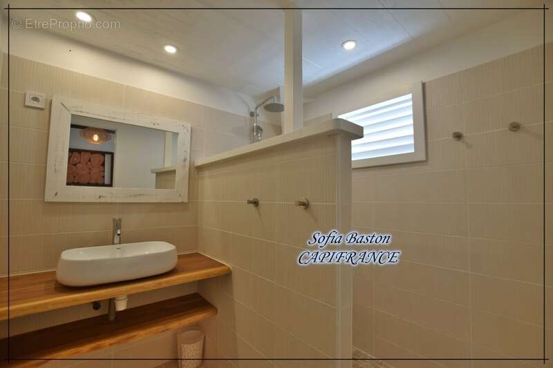 Maison à LES TROIS-ILETS