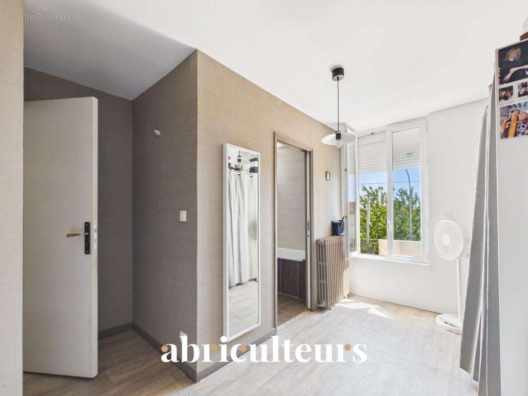 Maison de 6 pièces 140 m² en secteur résidentiel en vente à Argenteuil (95100) - photo 14