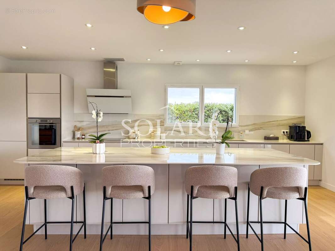 Maison à MANDELIEU-LA-NAPOULE