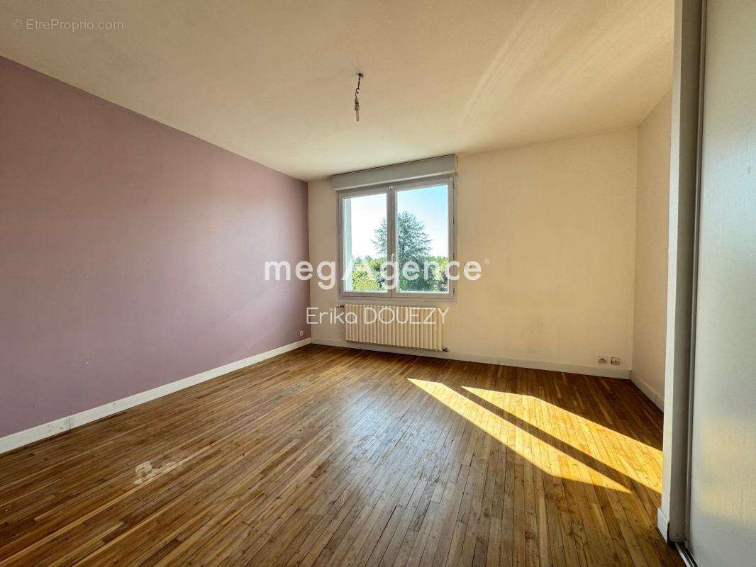 Maison 5 chambres 1 bureau, jardin, garage - photo 5