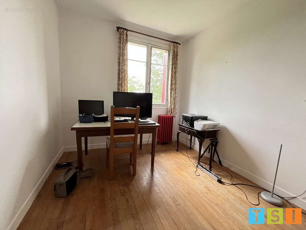 Maison à MONTREJEAU