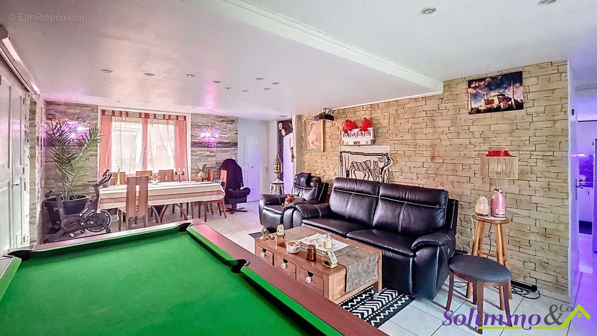 Maison à LES ABRETS