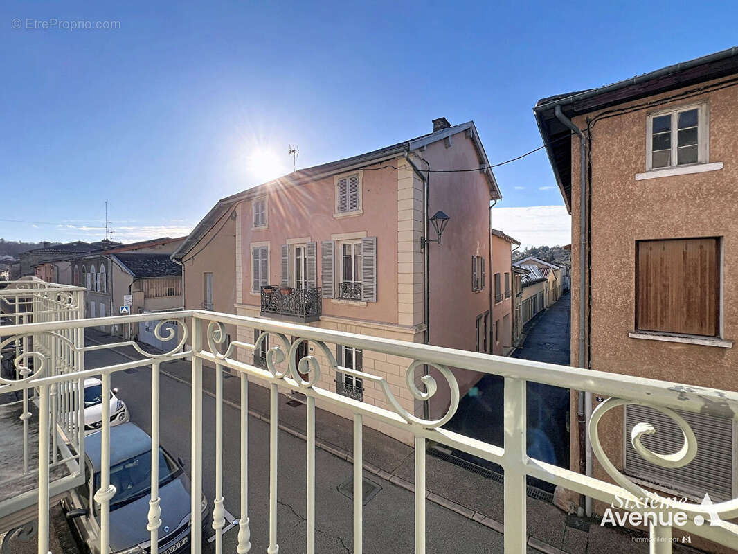 Appartement à SAINT-SYMPHORIEN-D'OZON