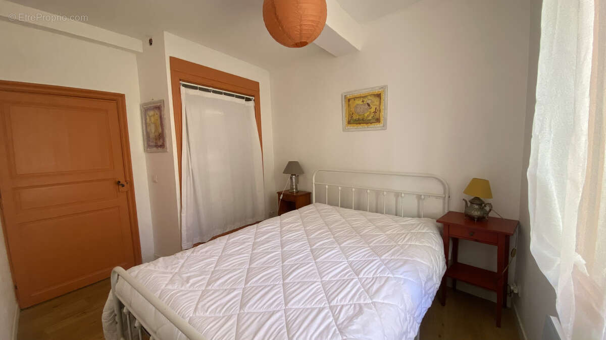 Maison à PARAZA