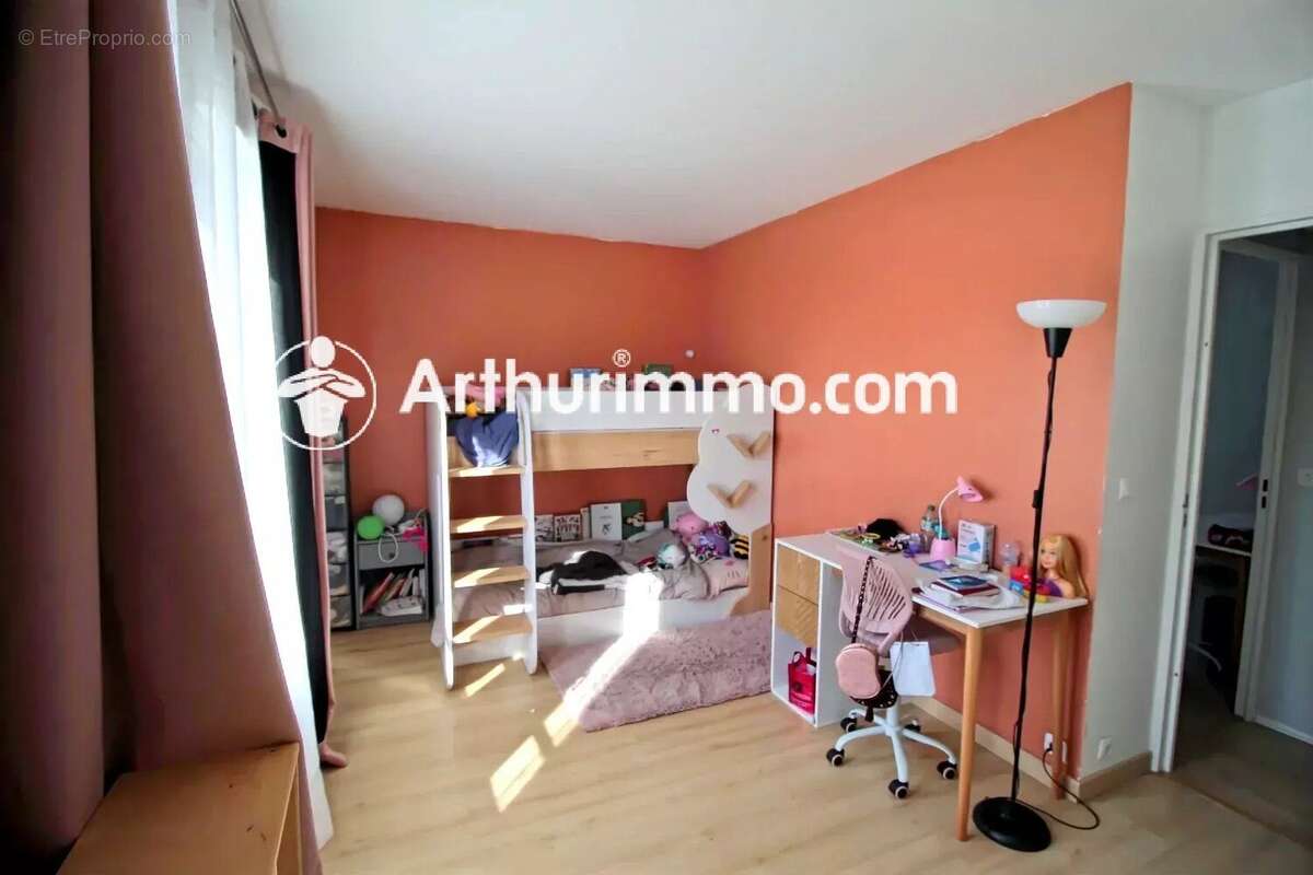 Maison à SAVIGNY-LE-TEMPLE