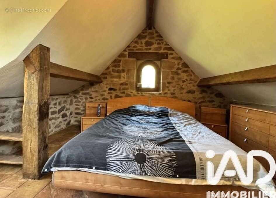 Maison 250 m² à Le Bourg  - photo 9
