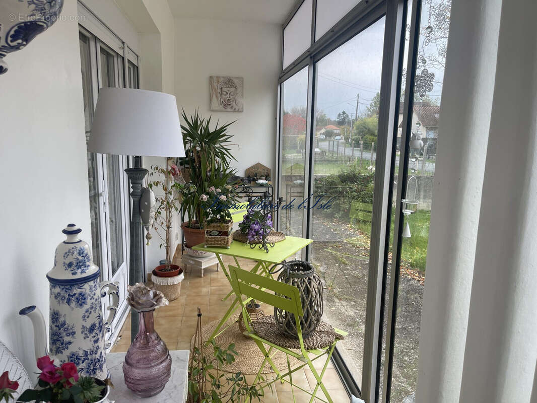 Maison à SAINT-LEON-SUR-L&#039;ISLE