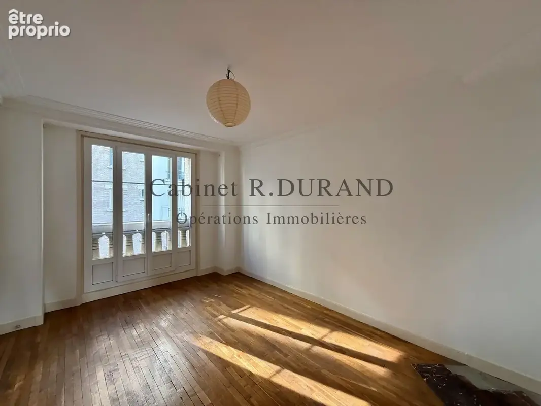 Appartement 2 pièces 53 m² à vendre à Courbevoie (92400) - photo 1