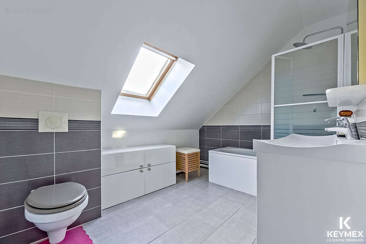 Maison à CHAMPAGNE-SUR-OISE